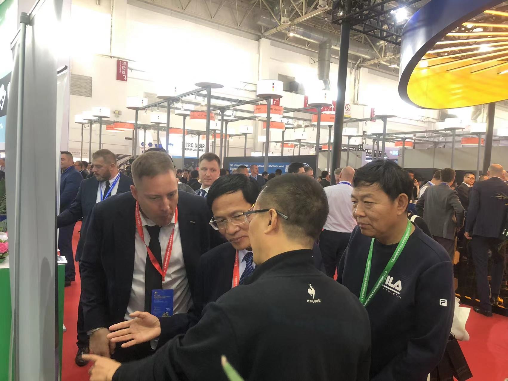 2023.10.25北京展会-PAWEL、石贺龙与龙肖_副本